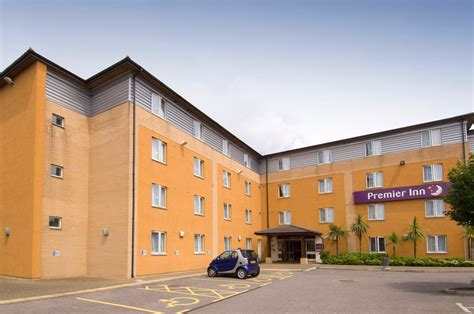 Purley Hotels near Croydon Purley Station .